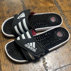Adidas slides, great condition